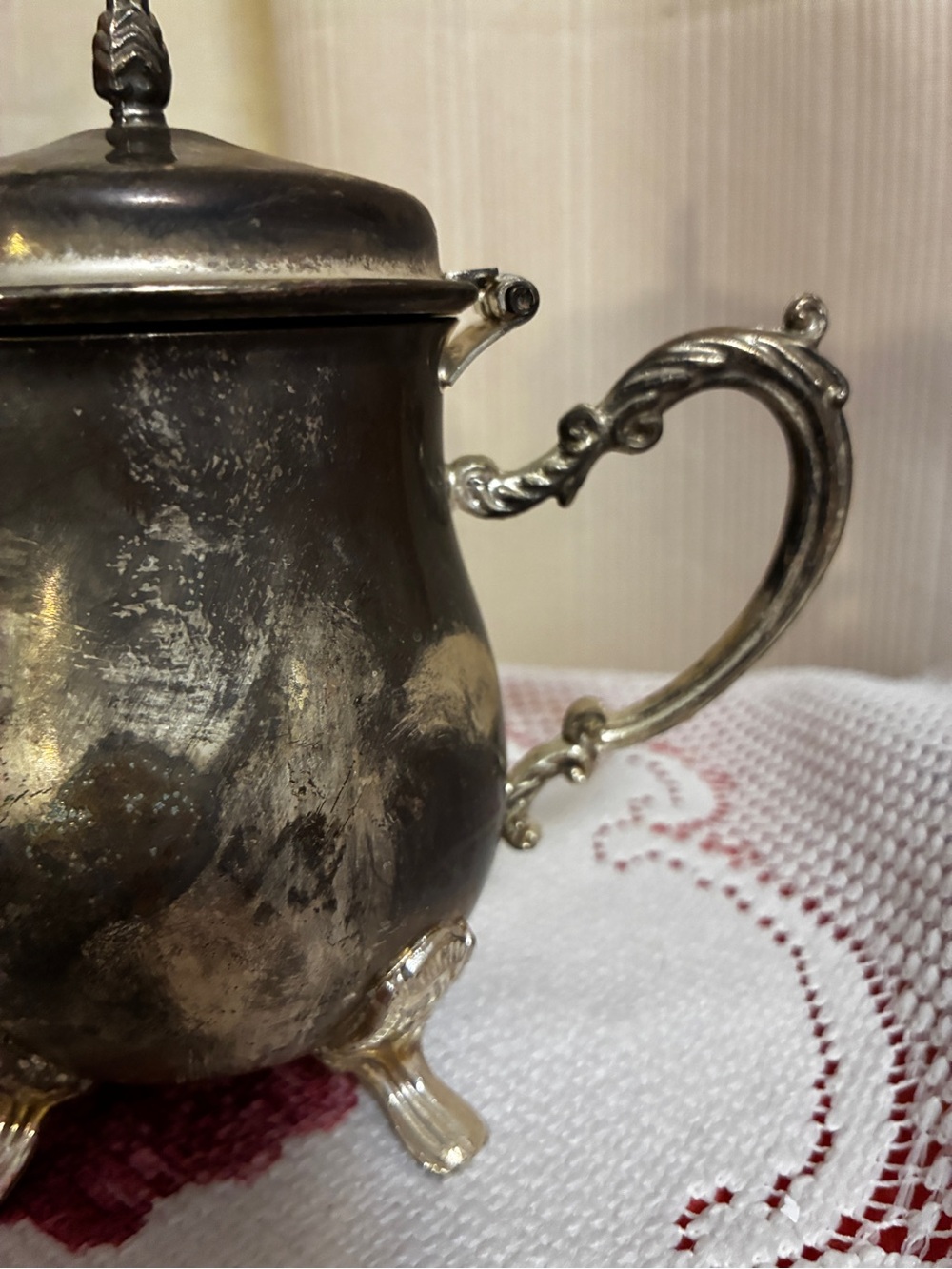 Vintage Ornate Silverplate Mini Teapot Footed Victorian style hinged lid - Picture 7 of 15